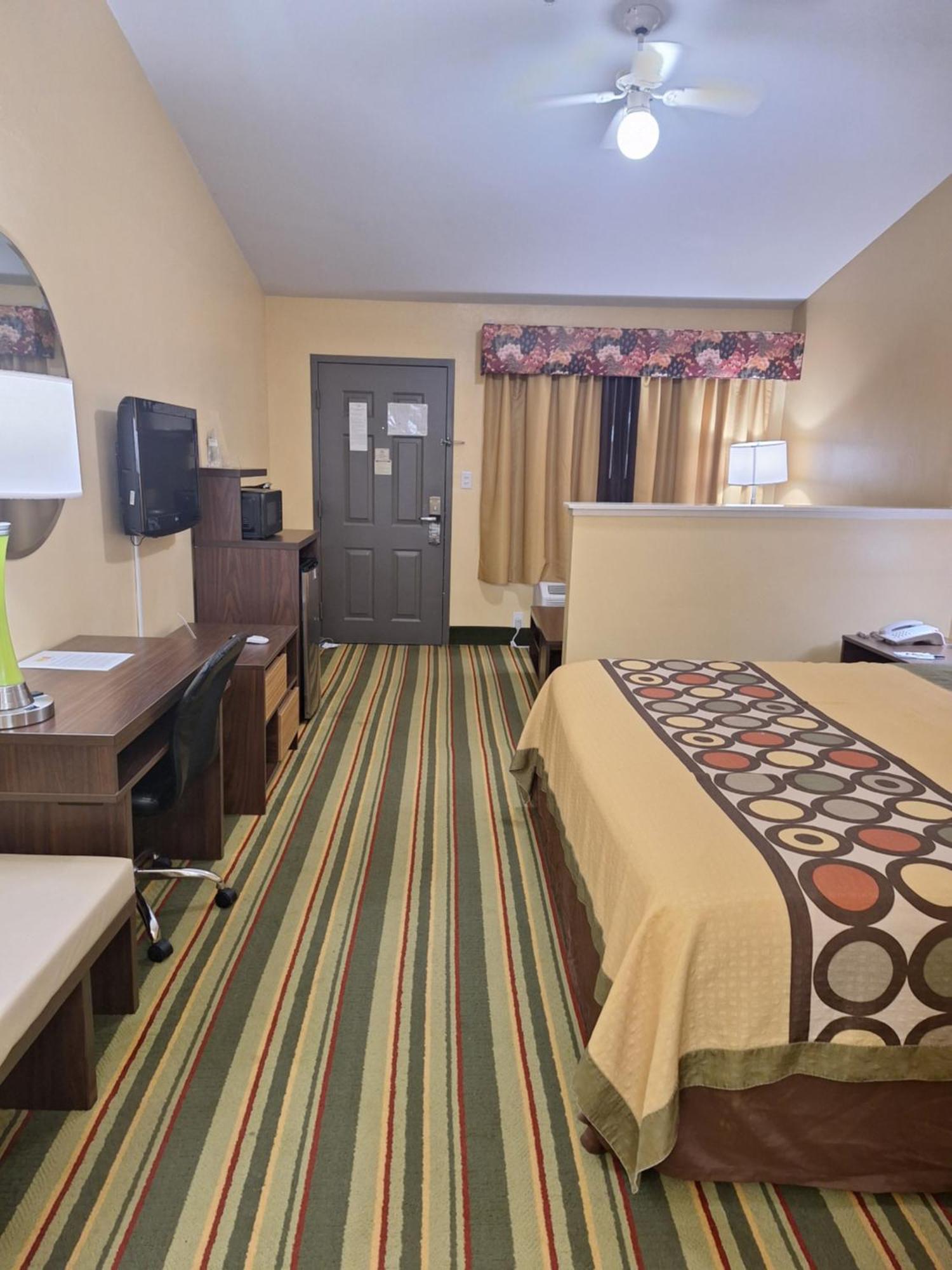 Super 8 By Wyndham Weslaco Zimmer foto