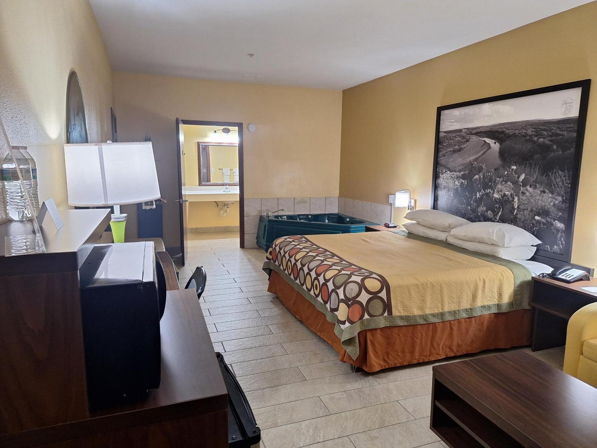 Super 8 By Wyndham Weslaco Zimmer foto