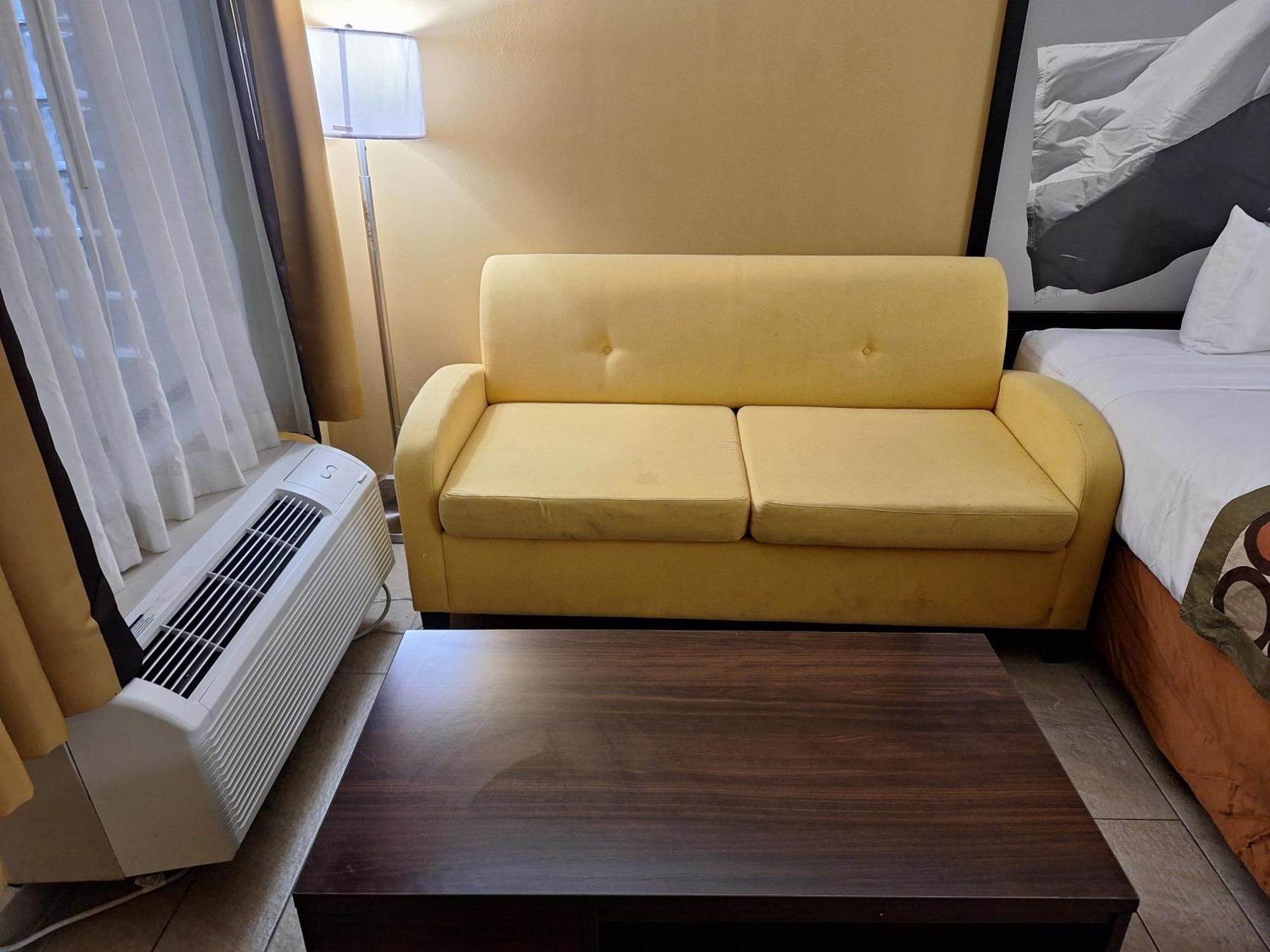 Super 8 By Wyndham Weslaco Zimmer foto